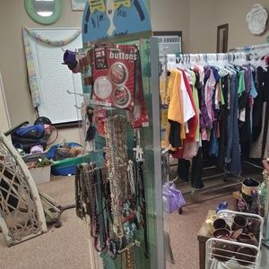 Spinning display rack